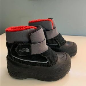 The North Face toddler winter boots 8
